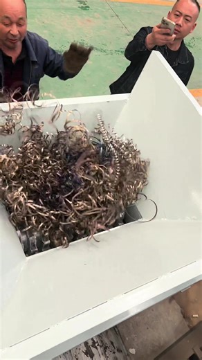 Steel wire, iron wire, and copper wire can all be shredded.#shredder#metalshredder#crusher