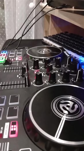 New mix 😅#numarkdj #mix #numarkpartymix2