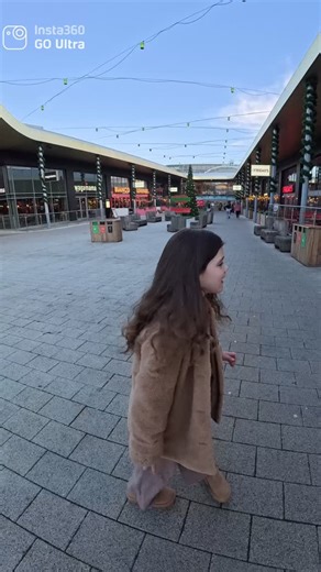 Emma McVey on Instagram: "I’m just here living in Primrose’s world and I love it! Her confidence, the little comments, and if you haven’t noticed she loves a good sparkle! She loves using my cameras and playing around with them, we’ve used the @insta360 Go Ultra on this video and watching it from Primrose’s POV is just everything! ✨ 💁🏻‍♀️ 👑 #insta360goultra #insta360 #christmas #sparkle #girlsoutfits"