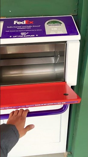 FedEx drop box in USA