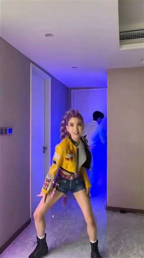 Her kicks are actually crazy #dance #flexibility #trending