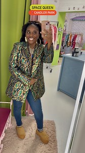 Did someone say shopping?👀Can’t wrap up Black History Month without showing love to this amazing Black-owned boutique, Space Queen! It really feels like you’re stepping into a vintage wonderland where the clothes have iconic stories and Vicky Ro is auditioning for a part.💁🏾‍♀️ The bright and clean aesthetic, plus the amazing customer service were definitely perks too! @spacequeen_atl will be celebrating their one-year anniversary soon, so it’s the perfect time to tell them happy birthday by g