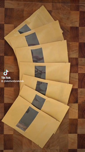 Lake Family Naturals on Instagram: "Your pits deserve a reset 🩶 Our Armpit Detox Powder helps draw out buildup and support your body’s natural detox process—especially when switching to a natural deodorant. ✨ What’s inside: • Bentonite clay • Organic arrowroot flour • Activated charcoal • Magnesium hydroxide 🧪 How to use: Mix 1 tsp powder + 1 tsp apple cider vinegar, apply, let sit up to 8 minutes, wipe off & shower. 📦 Sold as a powder • 1 oz = $7 or $5 when purchased with deodorant • ~8 uses