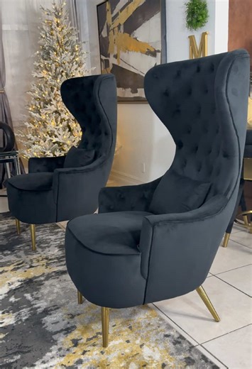 One of my favorite purchased from Wayfair 🥰 these accent chairs gives the luxurious looks to my living room, very comfortable #homesweethome #homedecor #home @Wayfair