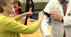 'Stop the Bleed' teaches people to save lives