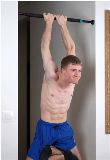 Gymnastics or calisthenics? 💪 My method to become more flexible in less than 7 days is now available by clicking the link in my bio ✅ You’ll be able to access and follow my complete daily stretching routine for beginners and advanced levels, with no equipment required ! Credits for the challenge video: @Wilsonator #mobility #flexibility #shoulderdislocation #gymnastics #calisthenics