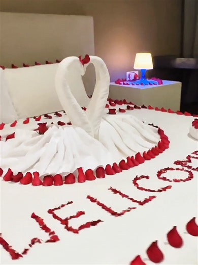 Welcome to our romantic suites in the heart of Kuala Lumpur, Malaysia. Let's Book now and get special discount for Direct bookings! Contact us now: 📞 Whatshap : ‪ 60 16-637 0445 or contact us via direct messenger #sabasuitesplatinum #sabasuiteskualalumpur #travel #kualalumpurhotels #kualalumpur