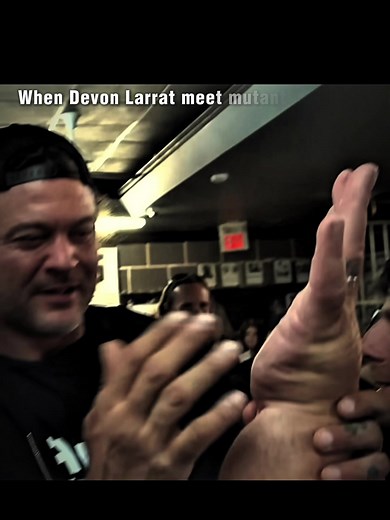 Mutant Human vs Devon Larrat in Arm Wrestling