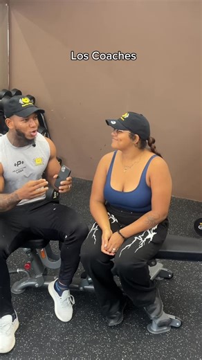 Jhony on Instagram: "Dicen que los entrenadores se tapan uno al otro 🤔es verdad? @superior_fitness_2025 @emp_evolution @anafit_16"