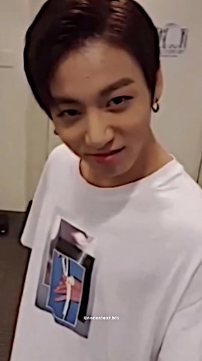 BTS Jungkook: Casual Chat Highlights in a Simple Room