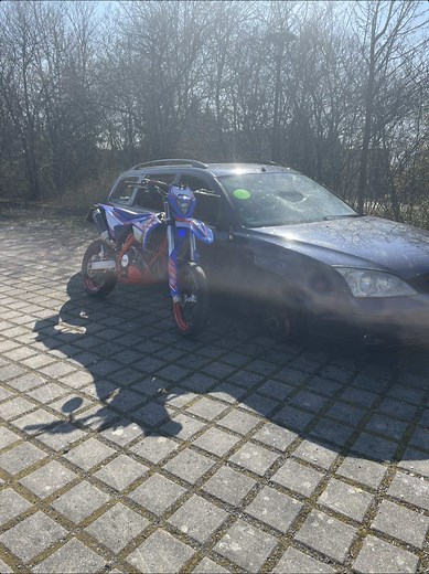 💙Würde mir stinken kein bike zu haben oder ??❤️ • • • #motorcycle #motorrad #bike #car #betasquad #beta #supermoto #leovince #auspuff #125cc #rr #rr125 #4stroke #fyp #auspuffanlage #auspuffsound #kaputt #speed #betafullspeed #geschwindigkeit