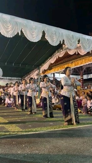 Tarian Baru Rejang Giri Putri #traditionaldance #bali