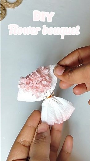 Beautiful Tissue Paper Bouquet in 1 Minute 🌸 | Easy DIY Craft #riyascraft