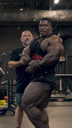 This Is What a FST-7 Chest Workout Looks Like