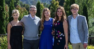 Who are Bill and Melinda Gates' children and why will they receive a 'miniscule portion' in inheritance?