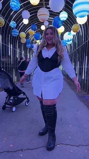 Sam Paige (@sampaigeeee)’s videos with Cardboard Box - Happi Remix - FLO