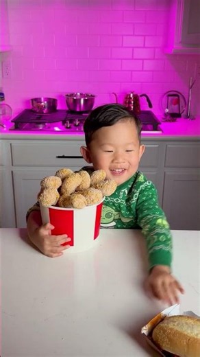 JOLLIBEE 🇵🇭 vs KFC 🇺🇸