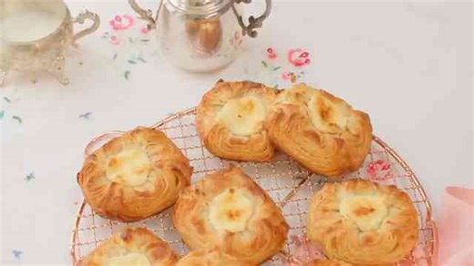 How to make a classic cheese Danish from scratch at home