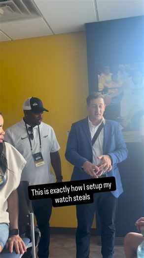 Expert Magic and pickpocketing have taken decades to master! My card to pocket is flawless and I am extremely proud of my work. Please enjoy a typical interaction when you hire me as a strolling magician and how I film my reactions videos 😎 This was taken at the Glass Bowl in Toledo during the @utrockets Homecoming game! #MichiganMagician #DetroitMagician #ToledoMagician #OhioMagician #MichiganEntertainment #EventEntertainmentMichigan #EventEntertainmentOhio #DetroitEntertainment #MichiganEvent