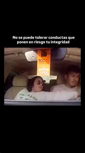 Belen Pinto on Instagram: "Entiendo lo frustrante que es experimentar este tipo de violencia, y aunque la pareja no cause agresión física directamente, es una manera de atentar con la vida e integridad de ambos. ​Cuando una persona en una relación rompe o lanza objetos, amenaza con la destrucción, o actúa de manera que induce miedo, está ejerciendo un control y una agresión, su objetivo es infundir miedo, control, e inseguridad. Esto es una señal de que la persona es capaz de causar daño y que s