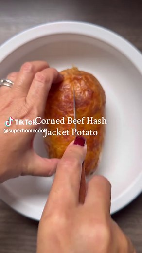 Corned Beef Hash Jacket Potato Recipe with Egg