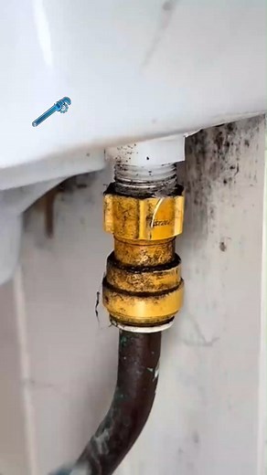 4.8K views | Replacing a Toilet Fill Valve and Plumbing It Up #ToiletRepair #PlumbingFix #DIYPlumber | Mmplumber | Facebook