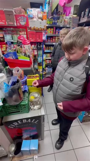 😂🍋 When Lincoln thinks just because his mates won… he HAS to win too 🤪 Confidence level: 100% Reality level… well, you’ll have to watch till the end 👀🤣 Another classic Lemon Challenge moment — you couldn’t script it! 🍋💦 #LocalRetailChampions 🏆 #RegionalWinner2025 #AwardWinningStore #CommunityChampions #NisaLocal WiganPride MakingADifferenceLocally 💖 | Nisa Local
