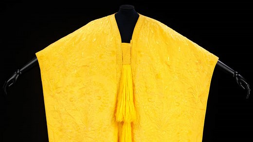 Golden spider silk · V&A