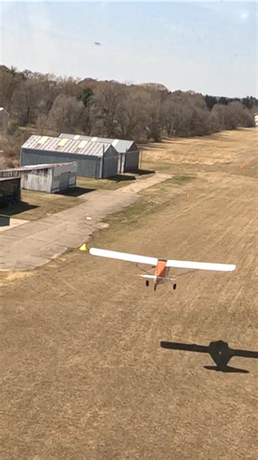 Chasing a Citabria through a wheel landing on a gusty day! #formation #fly #landing #aviation