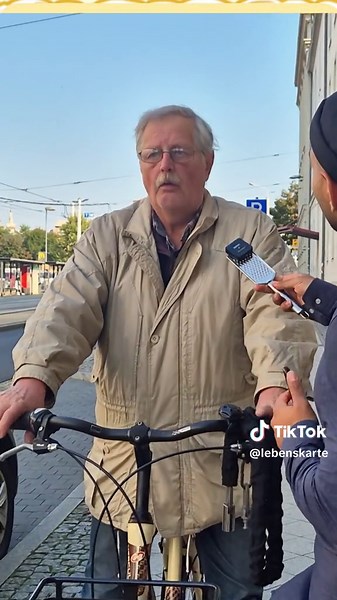 Wie viele Türken leben in Deutschland? 🫣🤯🇩🇪🇹🇷 #deutschland #interview #migration #leben #sad #krise #migration #question #women #masculinity #lebensmittel #lebenskarte #sex #auslander😂 #auslander😂 #remigratio #abschiebung🥺 #lebensfenster