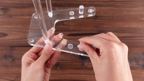 Weysat Adjustable Clear Acrylic Plate Stand Holder for Display Non-Slip Tabletop Easel for Decorative Plates Records Photos Books Artworks Plaques Trays Menus Event Displays(Acrylic,6 Inch)