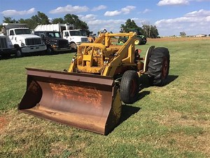1957 Case 310 2WD Tractor W/Loader | Agriculture