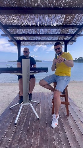 Kako vam se sviđa moja verzija Bibi Habibi? 🍹🙌🏼 #xandermisojcic #teatairovic #bibihabibi #balerina