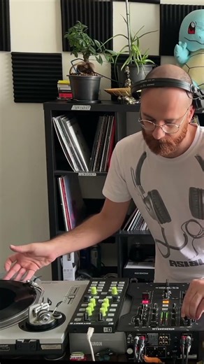 Pure Vinyl Techno Mix 125 130 BPM ROLL04