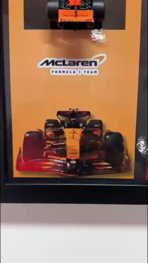 Cuadro para la exposición de los carros de la F1 metálicos, acá te damos la solución. Somos BRIKCKS and FRAMES y fabricamos cuadros para tus Sets de LEGO y mucho más. #cuadrospersonalizados #cuadroslego #lego #legoframe #brikcksandframes
