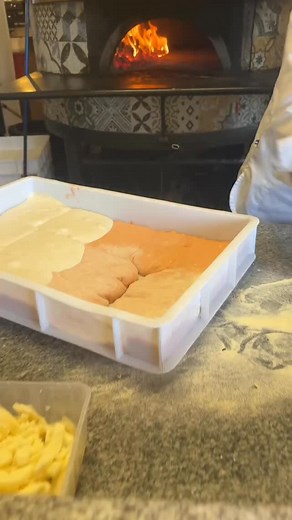 126K views · 1.7K reactions | Pizza Halloween  Disponible sur commande au @letribecadamario & @lacasadimario_ Uniquement le 31 Octobre  | Le Tribeca Da Mario | Facebook