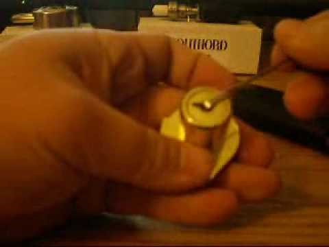 Lockpicking 101 - How To - Southord and Dyno kwick Pick Demonstration