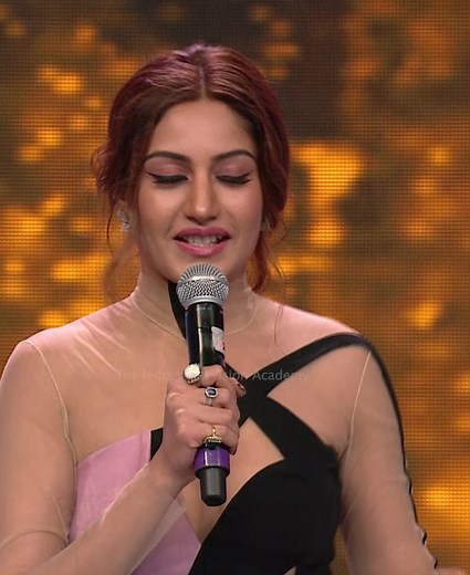 Surbhi Chandna won Popular Actress Award at The 20th ITA Awards😍😍😍 #ITAAwards | Indian Television Academy