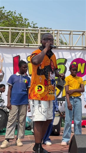 UPDATE | The celebration at Efua Sutherland Park continued with an exciting dancing competition among schools that represented their various institutions at the Kids in Worship with Funny Face Independence Day event. Students showcased energetic dance moves and creativity on stage, entertaining the crowd and competing for the top prize as thousands of children cheered them on during the fun-filled celebration. @FUNNY FACE