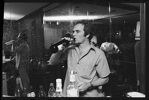 “Didn’t Go To Sleep Once” – Merle Haggard Quit Drugs Shortly After He Spent 5 Days Naked On His Houseboat With Female Country Star & A Pile Of Blow | Whiskey Riff