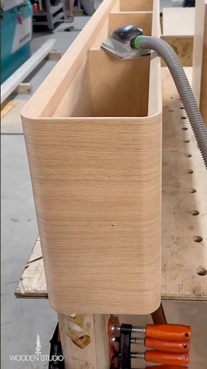 Modern Floating Console Table — Natural Oak Veneer Finish