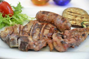 Weber Q3200 Review: The King of Portable Gas Grills