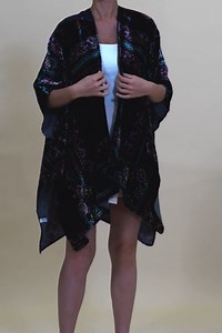 Burnout Bohemian Velvet Kimono – Floral Pattern