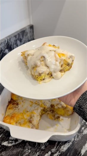 HOW TO MAKE BISCUITS AND GRAVY CASSEROLE #shorts