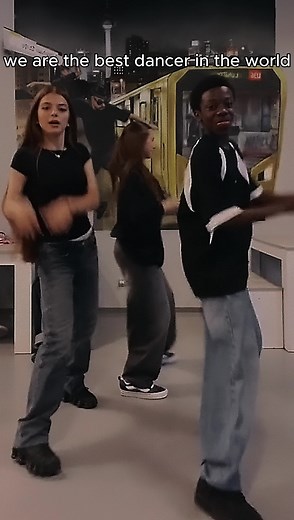 Brazilian Funk Dance Tutorial | Learn How to Dance to Brazilian Phonk Music