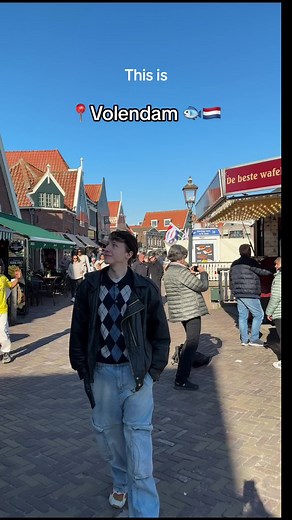 Explore Volendam: A Local's Guide to Dutch Culture