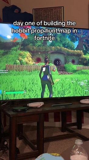 Building The Hobbit Prop Hunt Map in Fortnite