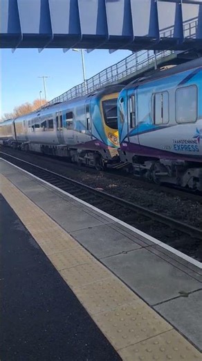 class 185 Double Transpennine Express 185151 and 185136 passing Thorne South