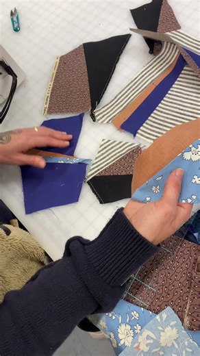 Scenes from last night’s Scrap Patchwork workshop. #ventura #venturaworkshop #venturasewing #sewingworkshop