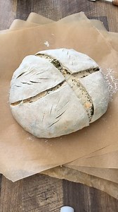 6.7K views · 47 reactions | FOLLOW FOR MORE CONTENT LIKE THIS! Links to my Beginner Sourdough Guide and Dehydrated Starter can be found through the link in my bio. #sourdough #sourdoughbreadrecipe #wildyeast #bread #breadmaking #scoring | My Sourdough Bread | Facebook